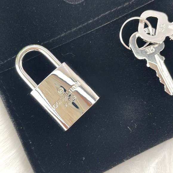 Louis Vuitton Silver Padlock and Key #315 - Picture 11 of 15